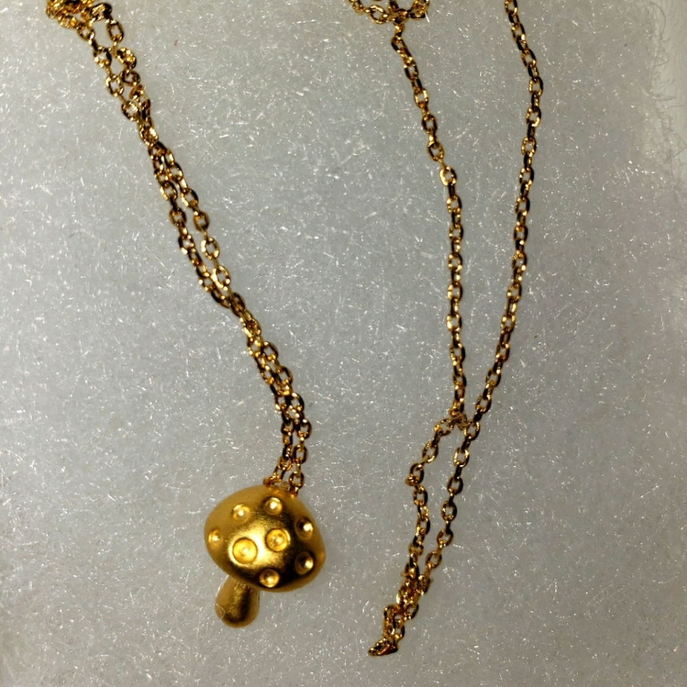 New w box!Gold mini mushroom 16" necklace